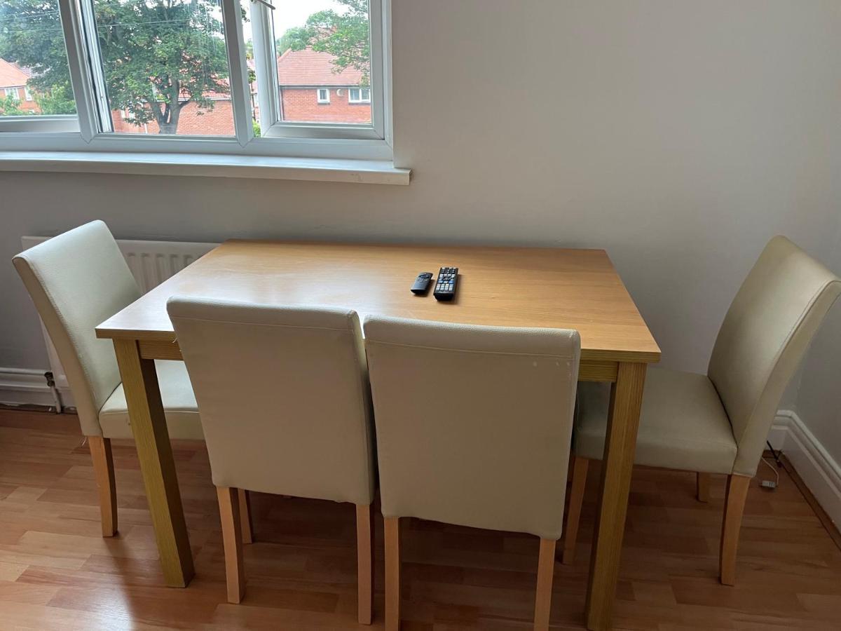 2 Bedroom Apartment, 5 Minutes From City Centre Newcastle upon Tyne Exterior foto